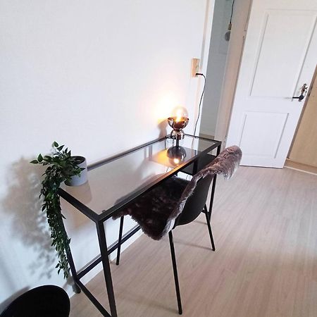 Central Large Double Room With Free Parking Йёрринг Экстерьер фото